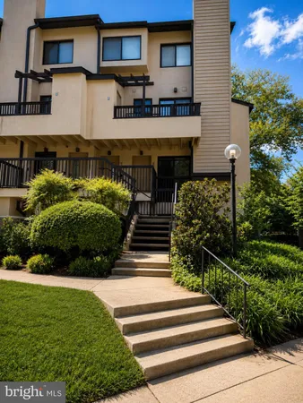 $200,000 | 9836 Hellingly Place, Unit 106, Montgomery Village, MD 20886