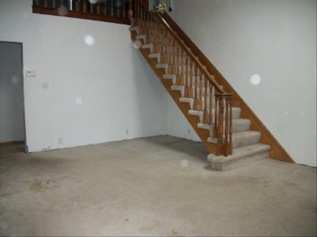 1917 Spaulding Road Monroe, MI 48162 - Photo 2 of 8 20025834-1.JPG