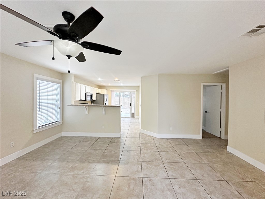 725 Hitchen Post Drive Henderson, NV 89011 - Photo 8 of 33