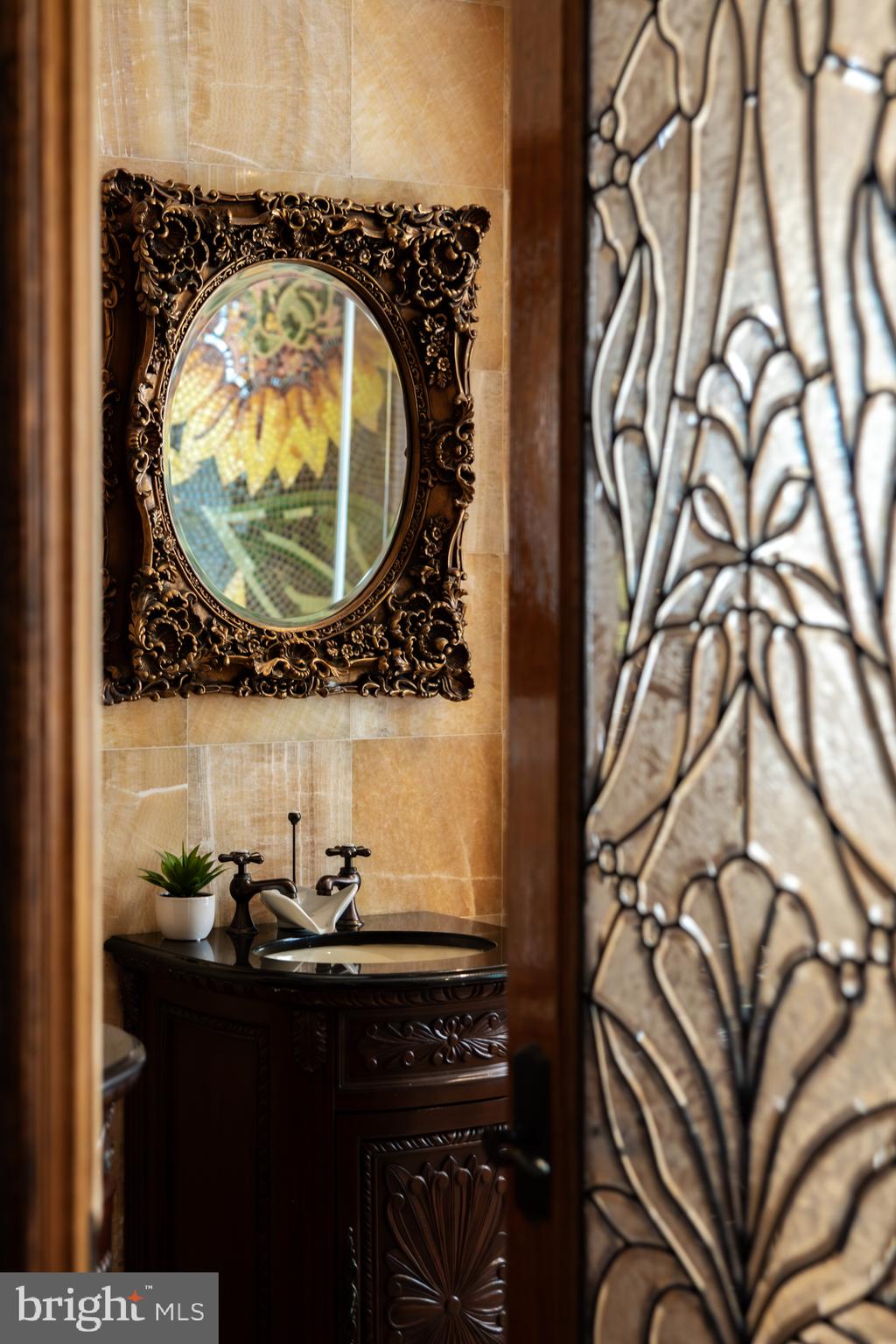 9101 River Road Potomac, MD 20854 - Photo 38 of 50 Powder room