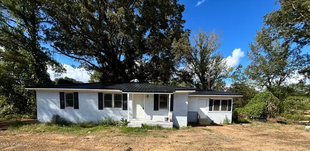 $169,000 | 3000 Marianna Road, Holly Springs, MS 38635