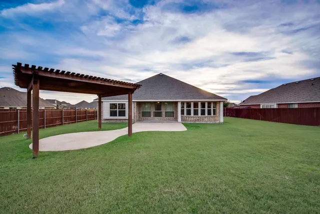 $3,000 | 5422 Leander Way, Midlothian, TX 76065