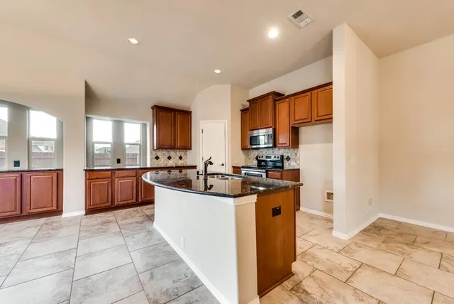 $3,000 | 5422 Leander Way, Midlothian, TX 76065