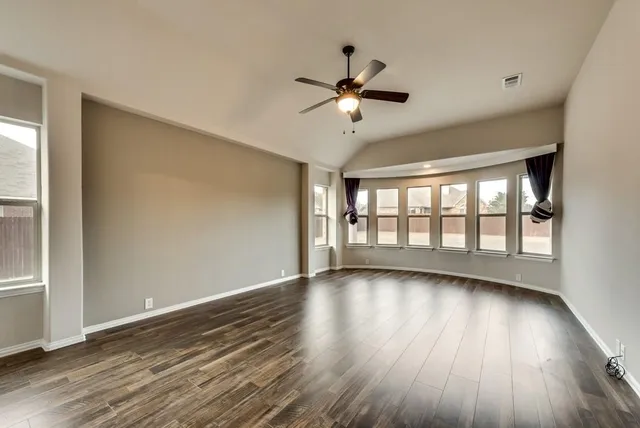 $3,000 | 5422 Leander Way, Midlothian, TX 76065