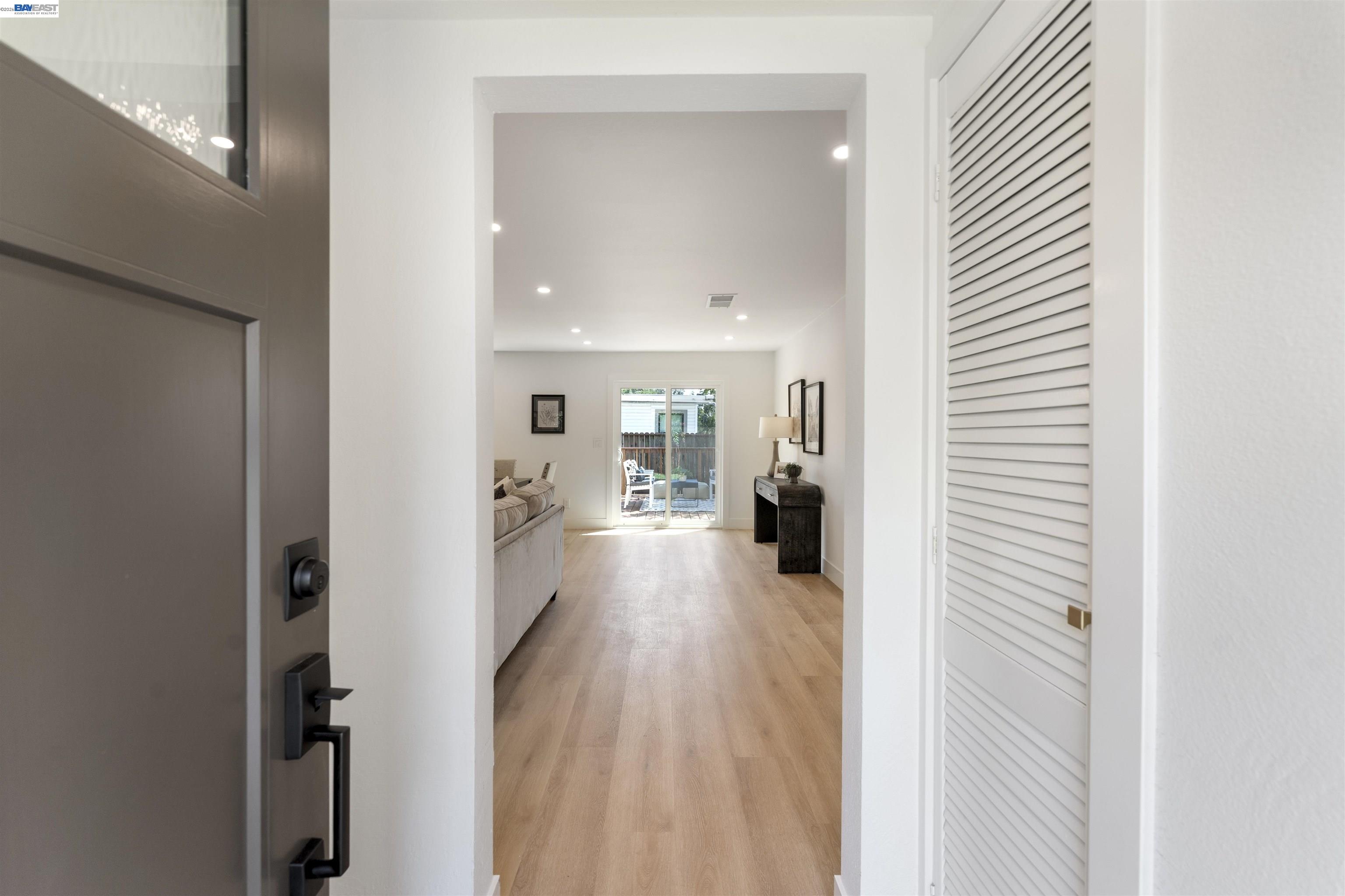 2824 Cowell Road Concord, CA 94518 - Photo 8 of 49 Gallery Image 8