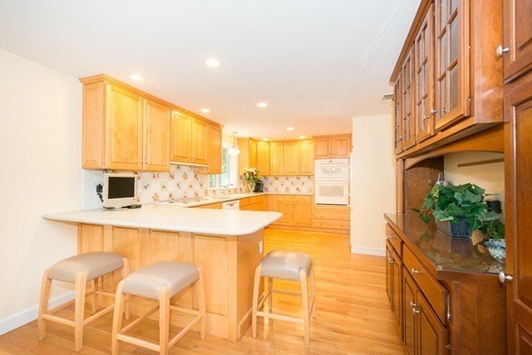 24 Baskin Road Lexington, MA 02421 - Photo 7 of 30 Gallery Image 7