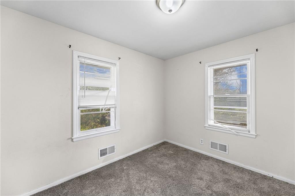 10209 Hillcrest Road Kansas City, MO 64134 - Photo 18 of 38