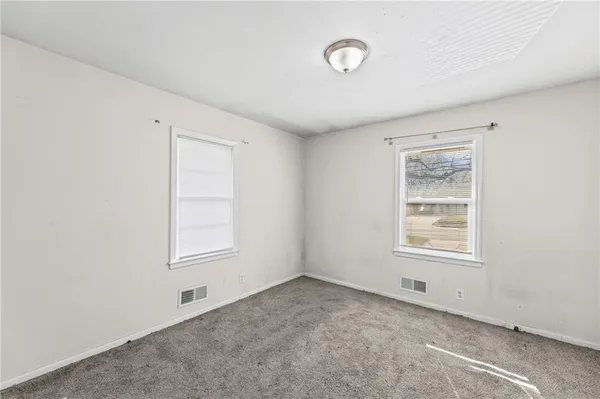 $175,000 | 10209 Hillcrest Road, Kansas City, MO 64134