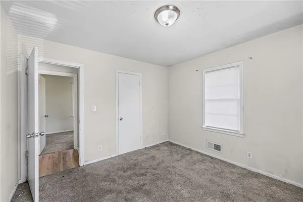 $175,000 | 10209 Hillcrest Road, Kansas City, MO 64134