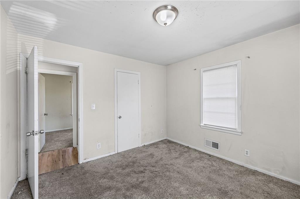 10209 Hillcrest Road Kansas City, MO 64134 - Photo 21 of 38