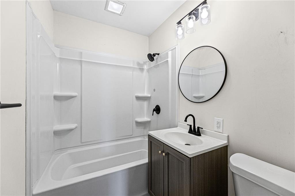 10209 Hillcrest Road Kansas City, MO 64134 - Photo 23 of 38