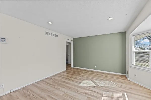 $175,000 | 10209 Hillcrest Road, Kansas City, MO 64134