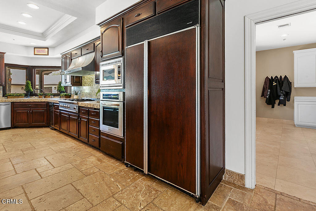 95 Avocado Place Camarillo, CA 93010 - Photo 12 of 74 95Avocado_July21,2023_0030