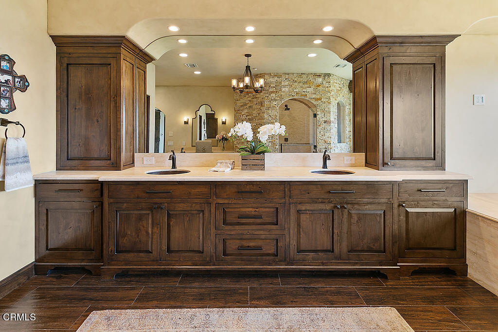 95 Avocado Place Camarillo, CA 93010 - Photo 30 of 74 a bathroom with a double vanity sink and a mirror