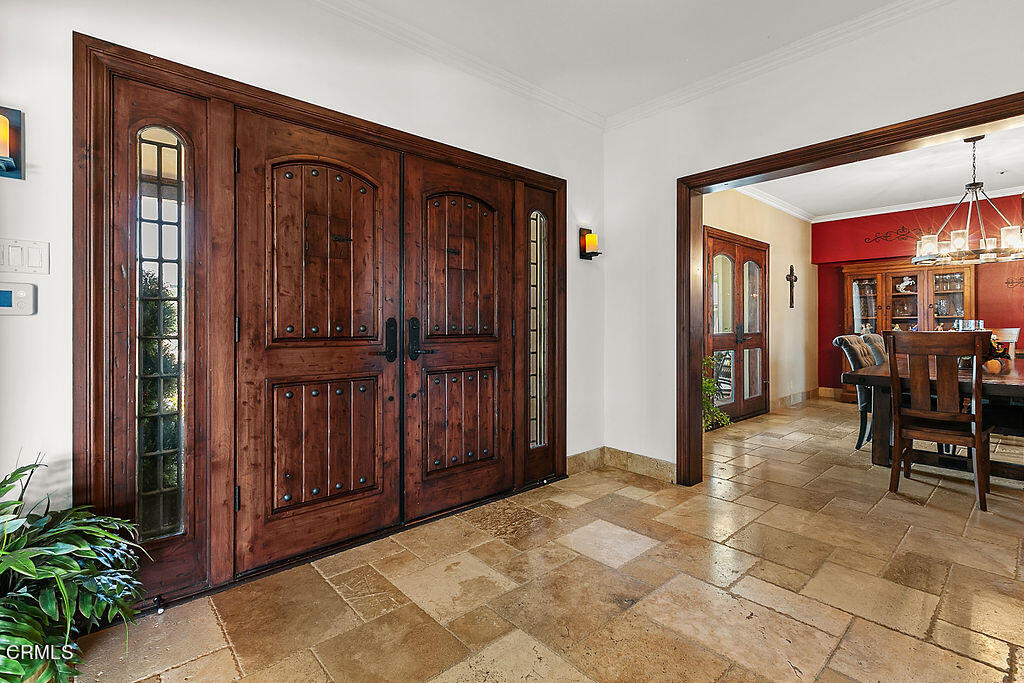 95 Avocado Place Camarillo, CA 93010 - Photo 45 of 74 a view of a hallway with dining area