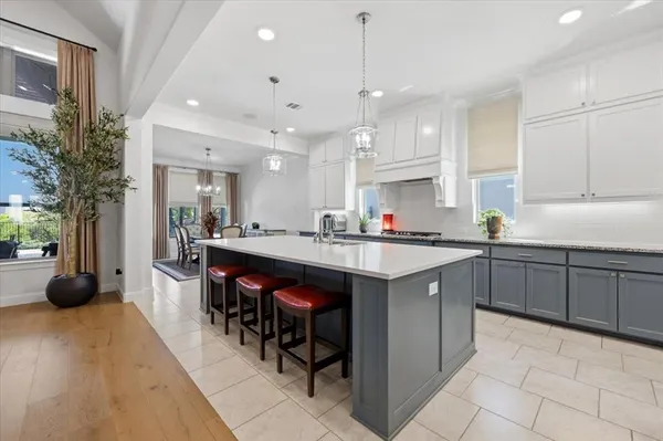 $1,250,000 | 405 Point Vista Drive, Aledo, TX 76008