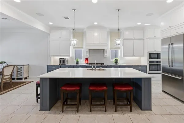 $1,250,000 | 405 Point Vista Drive, Aledo, TX 76008