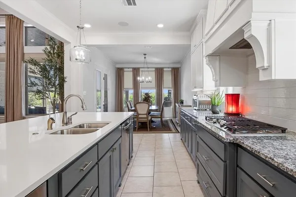 $1,250,000 | 405 Point Vista Drive, Aledo, TX 76008
