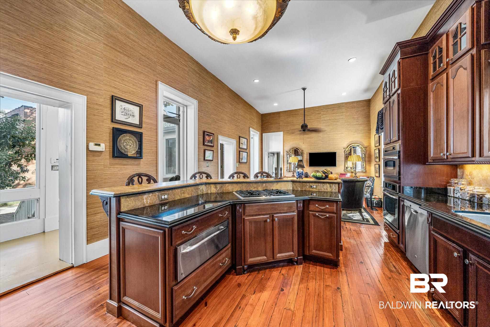 253 State Street Mobile, AL 36603 - Photo 9 of 41 Kitchen