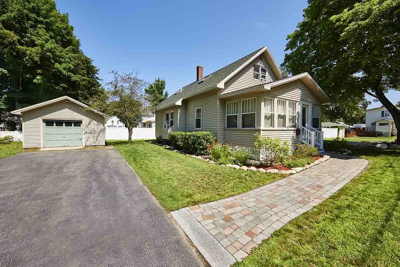 20 2nd Street Rochester, NH 03867 - Photo 1 of 32