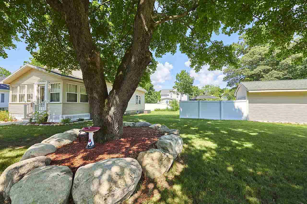 20 2nd Street Rochester, NH 03867 - Photo 3 of 32