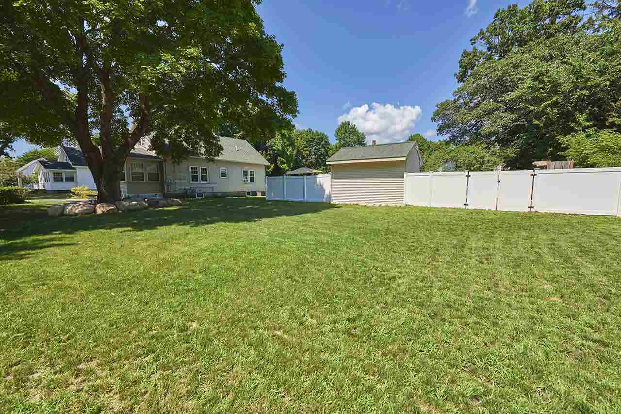 20 2nd Street Rochester, NH 03867 - Photo 4 of 32