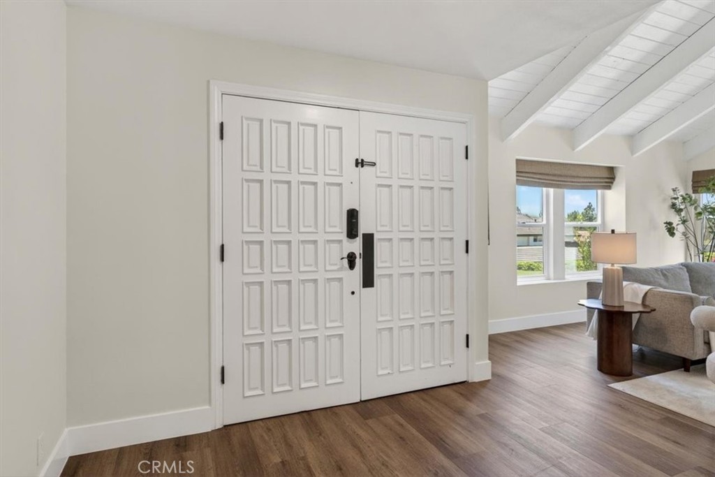 1070 South Road Runner Road Anaheim, CA 92807 - Photo 5 of 70
