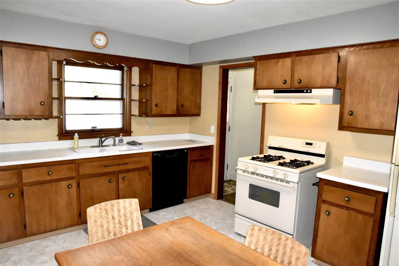 2344 Nebraska Road Rockford, IL 61108 - Photo 12 of 38 Gallery Image 12