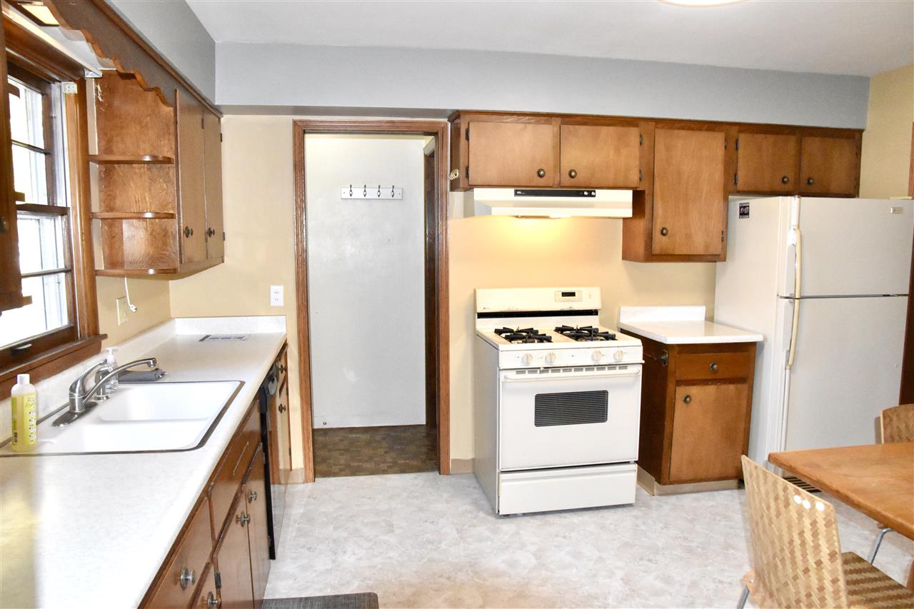 2344 Nebraska Road Rockford, IL 61108 - Photo 9 of 38 Gallery Image 9