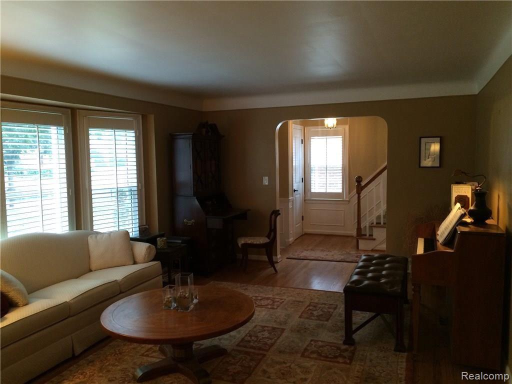 1378 Audubon Road Grosse Pointe, MI 48230 - Photo 8 of 60 IMG_1683.JPG