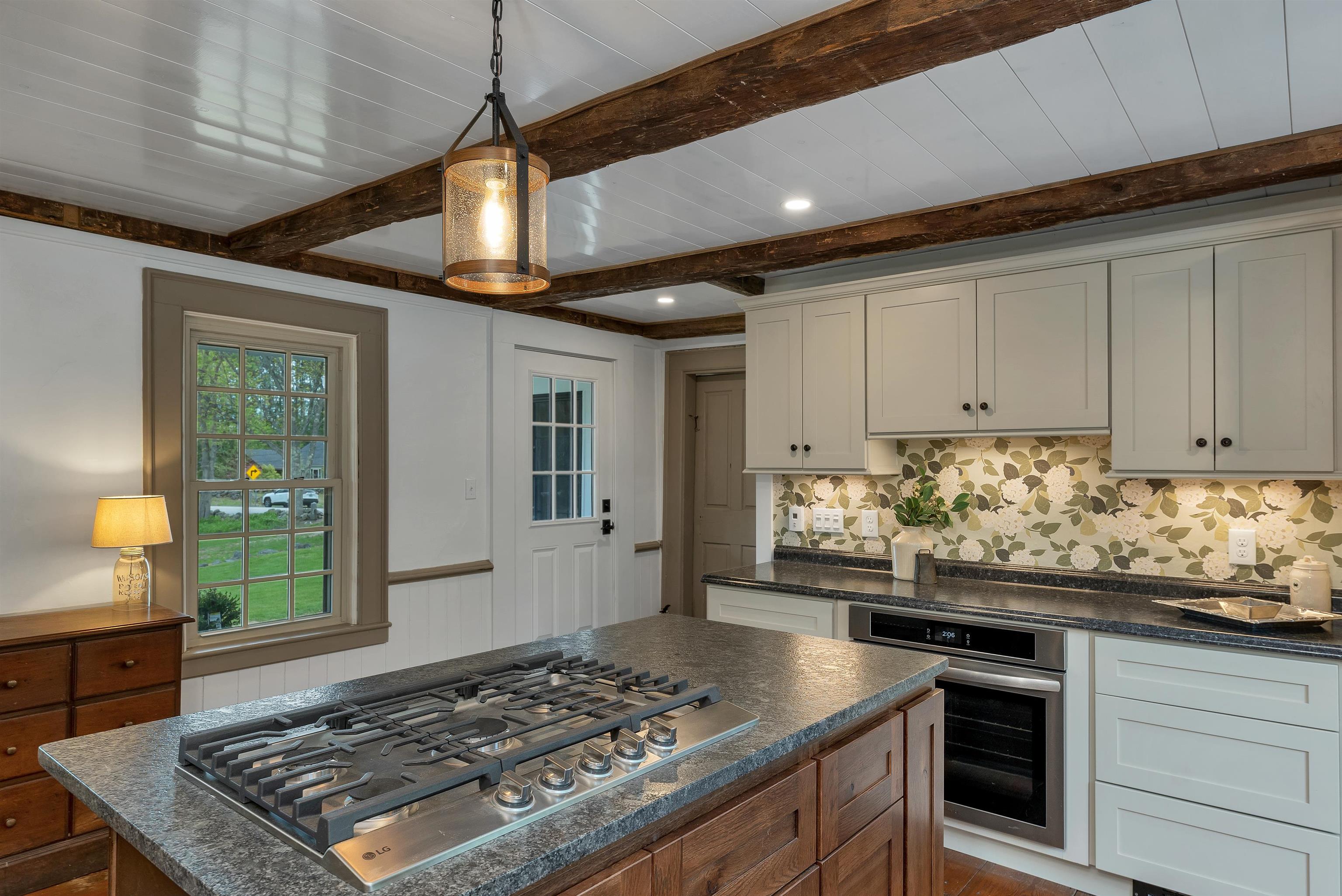 52 Lyford Road Brookfield, NH 03872 - Photo 7 of 59