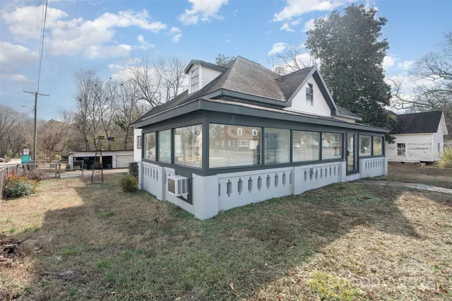 $2,000 | 1201 South Lafayette Street, Shelby, NC 28152