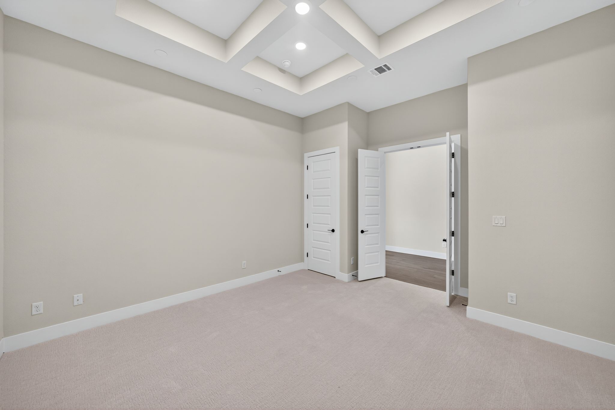 205 Three Rivers Road Georgetown, TX 78633 - Photo 16 of 32 an empty room with a bathroom