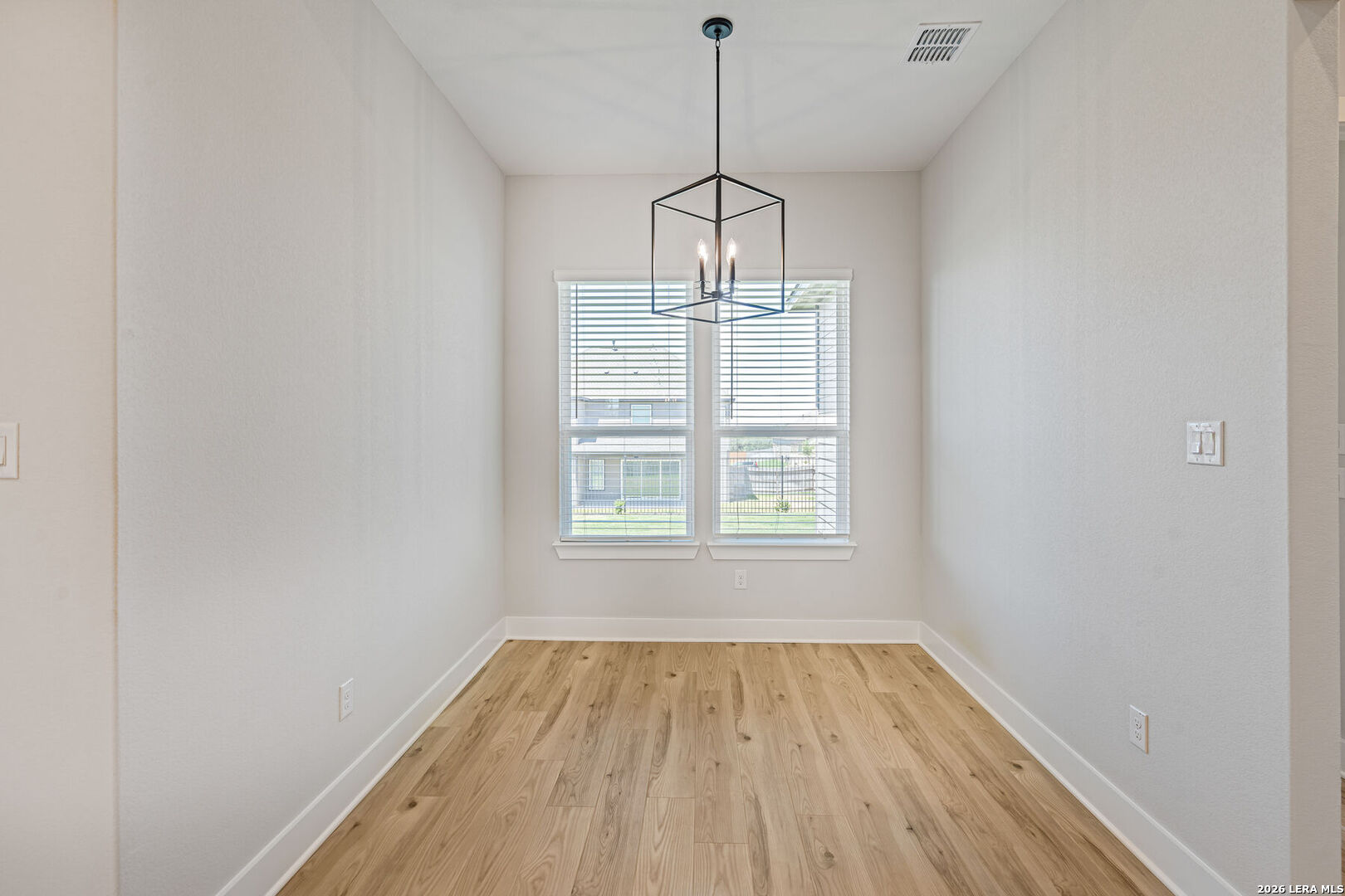 257 Lawrence Drive Castroville, TX 78009 - Photo 7 of 17