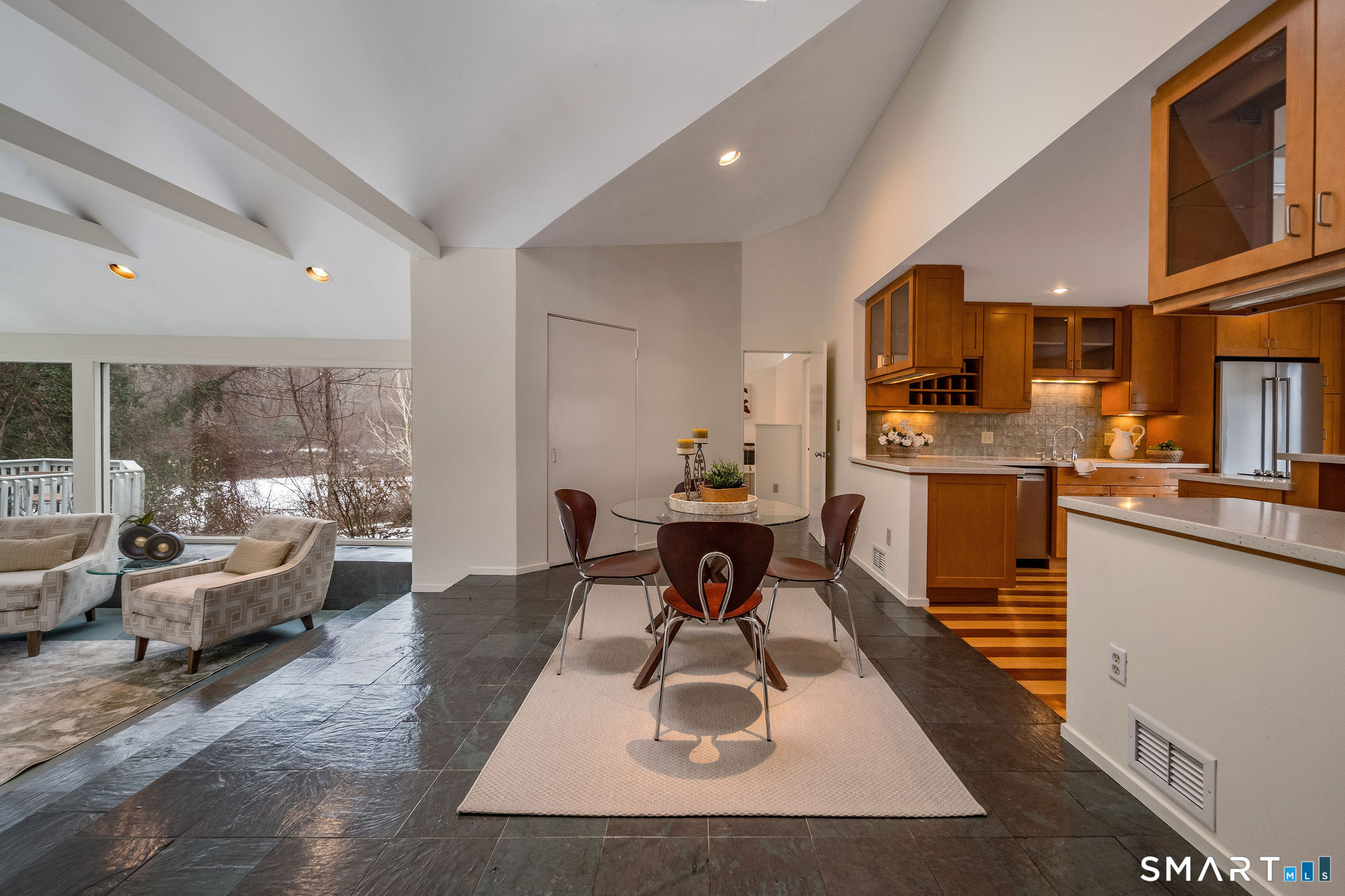 40 Puritan Lane Madison, CT 06443 - Photo 6 of 39