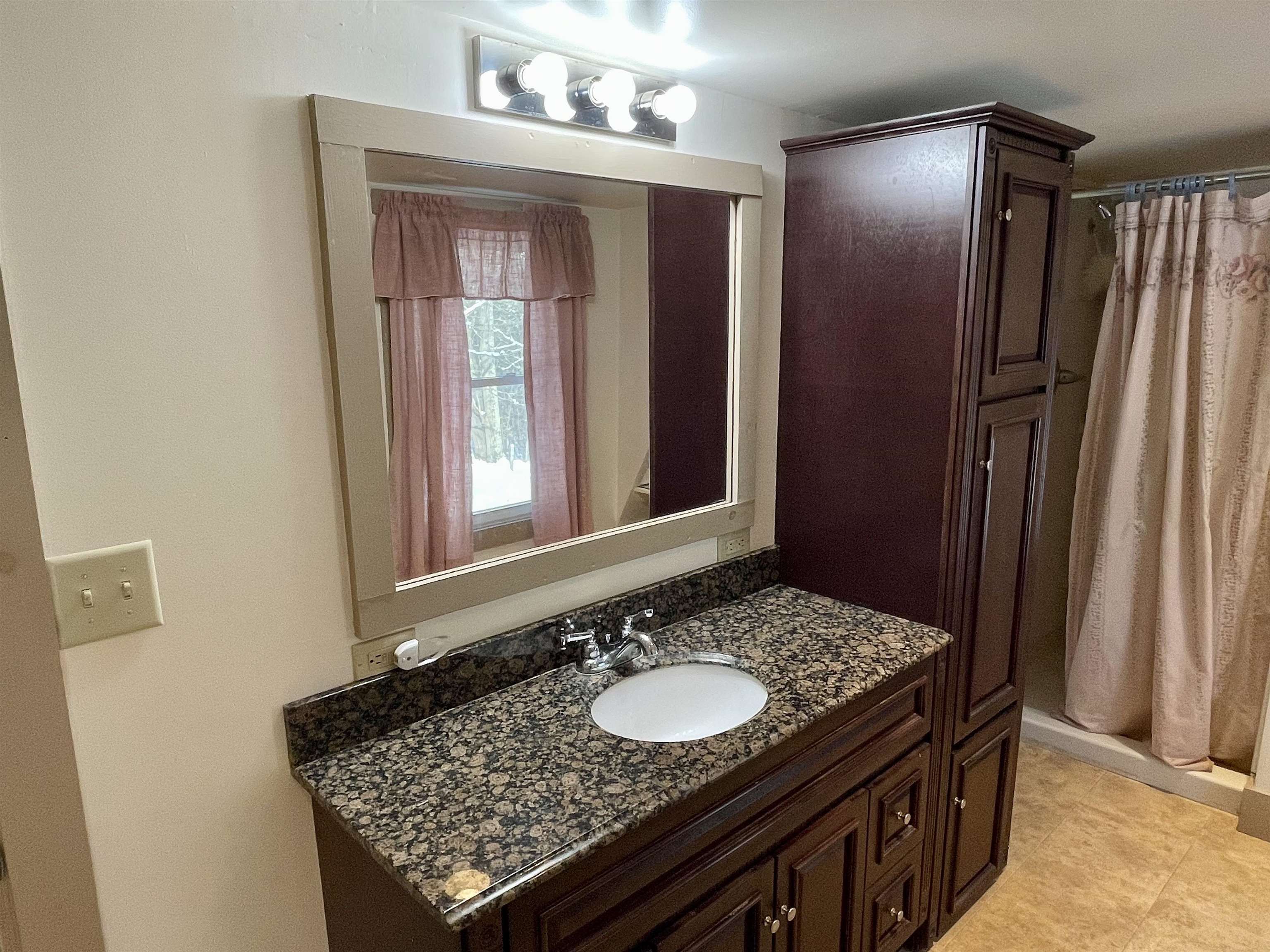 390 Clay Road Thetford, VT 05045 - Photo 11 of 24 Gallery Image 11