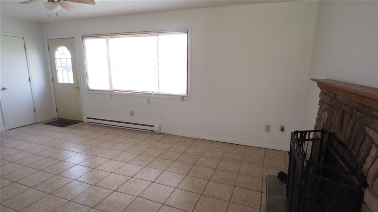 211 West Ferguson Road Fort Wayne, IN 46819 - Photo 5 of 17