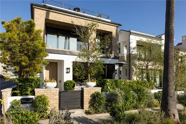 $4,495,000 | 508 Goldenrod Avenue, Corona del Mar, CA 92625