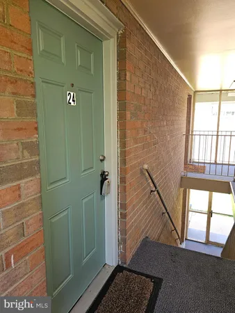 $1,200 | 144 Hillcrest Drive, Unit 24, Fredericksburg, VA 22401