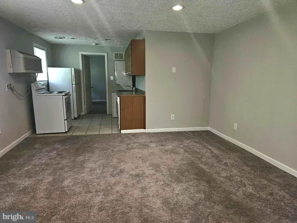 $1,200 | 144 Hillcrest Drive, Unit 24, Fredericksburg, VA 22401