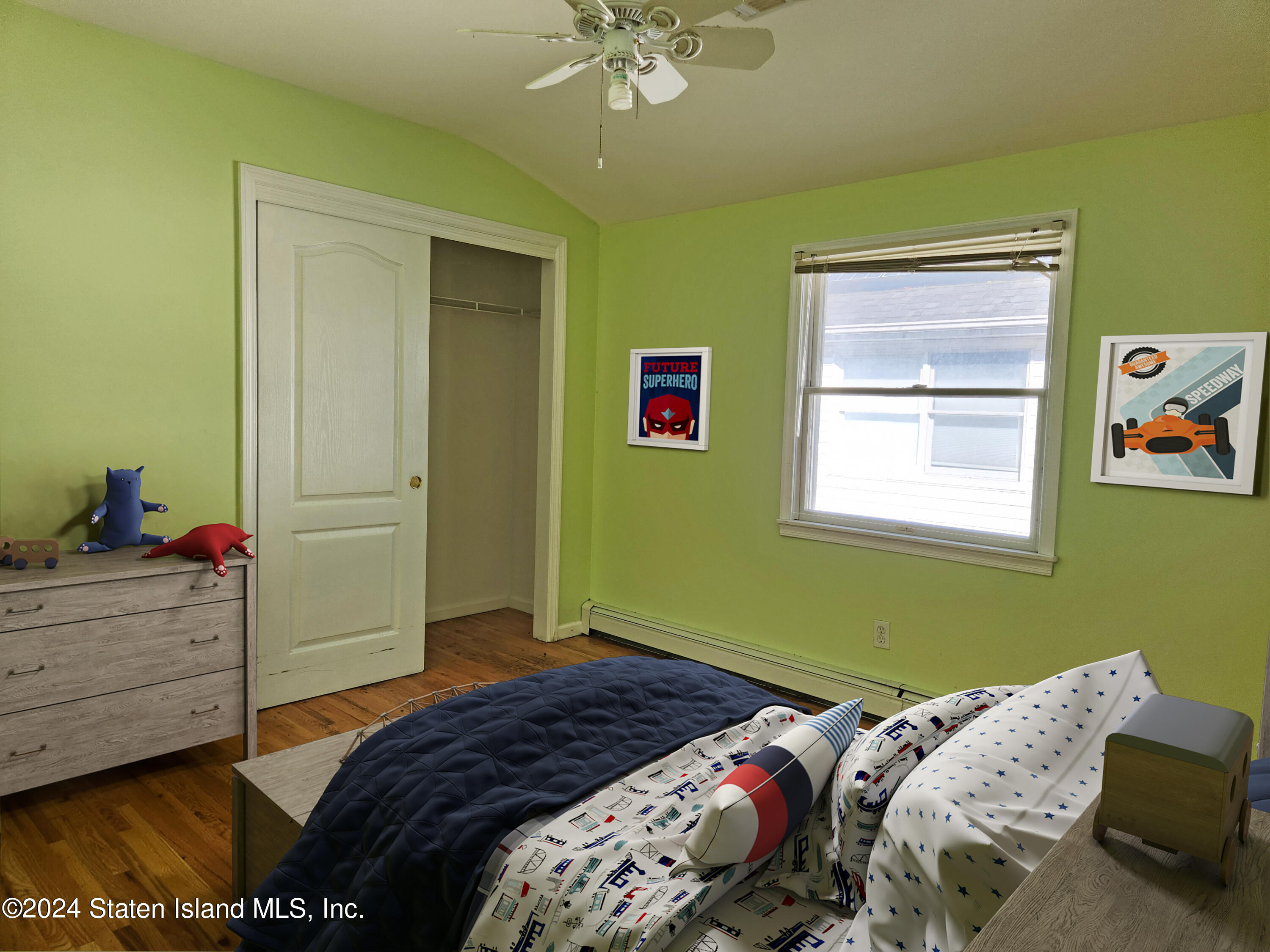 19 Rigimar Court Staten Island, NY 10309 - Photo 8 of 21 20241017_103927