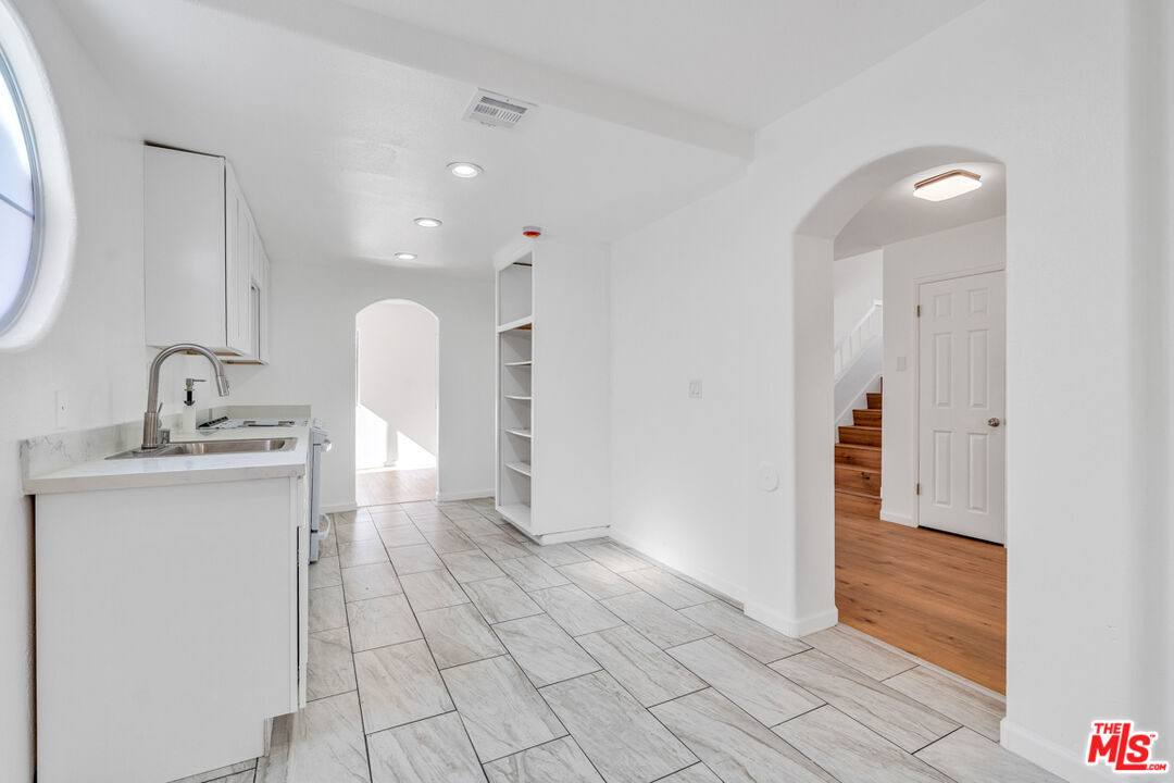 25845 Browning Place Stevenson Ranch, CA 91381 - Photo 18 of 36