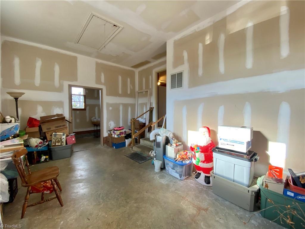 6551 Hunt Road Pleasant Garden, NC 27313 - Photo 27 of 32 Gallery Image 27