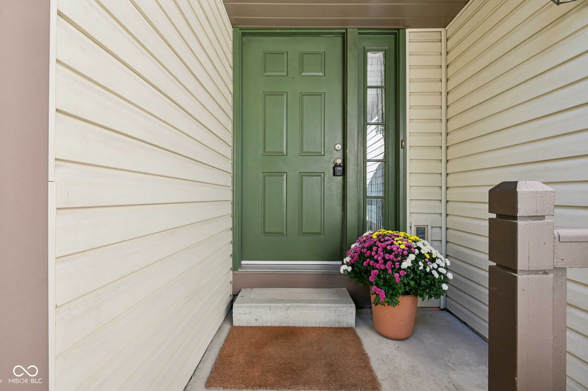 8562 Hague Road Indianapolis, IN 46256 - Photo 3 of 34