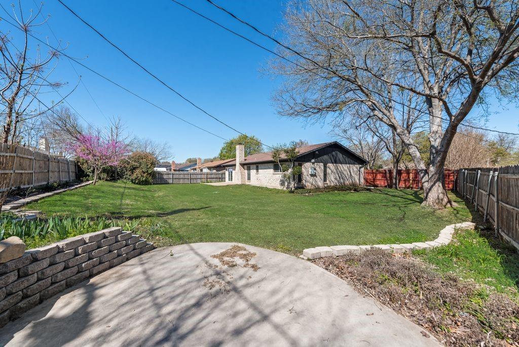 1532 Augusta Road Benbrook, TX 76126 - Photo 30 of 31 View of fenced backyard