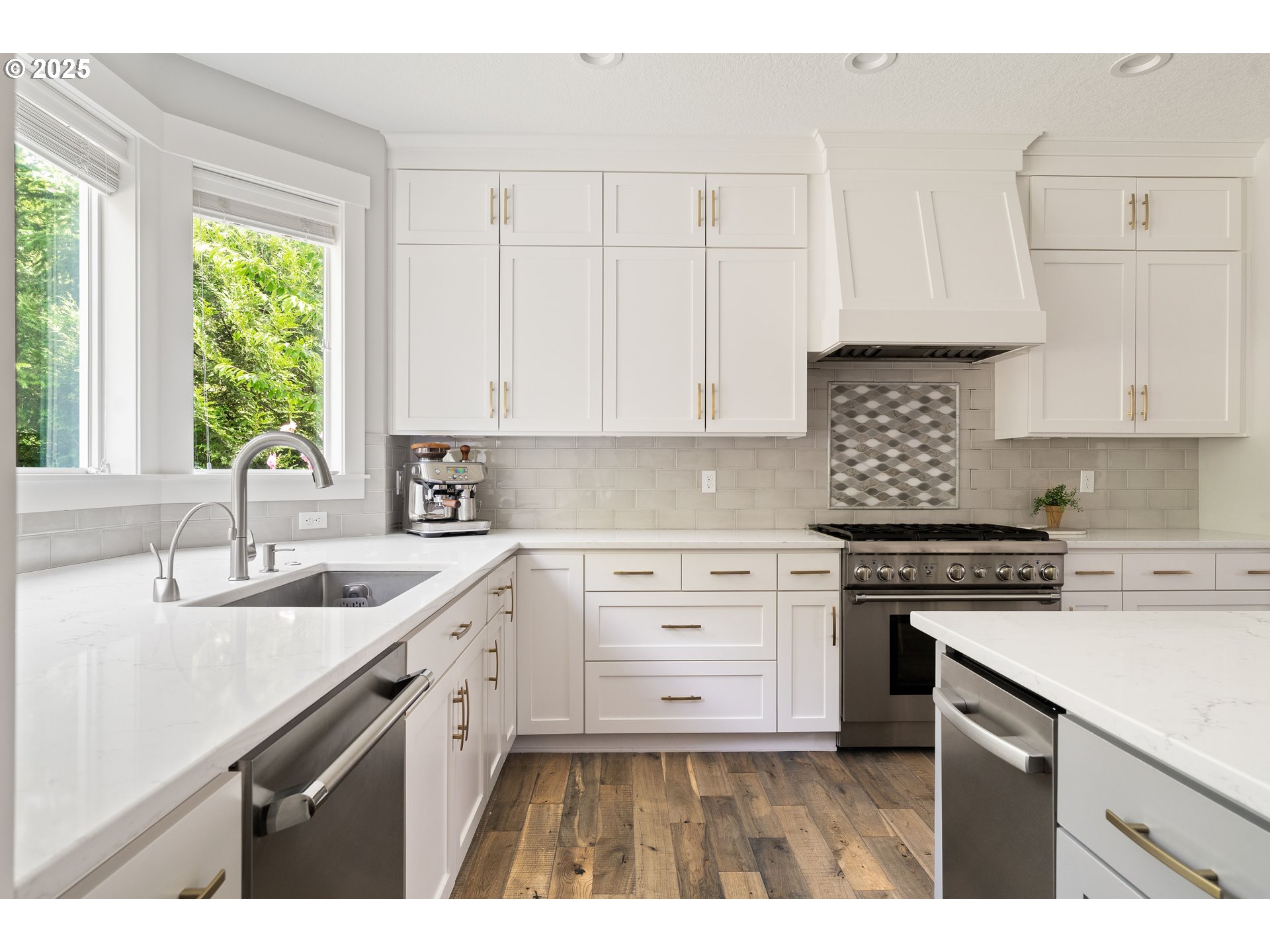1314 Northwest Abernethy Road Portland, OR 97229 - Photo 16 of 46 Gallery Image 16