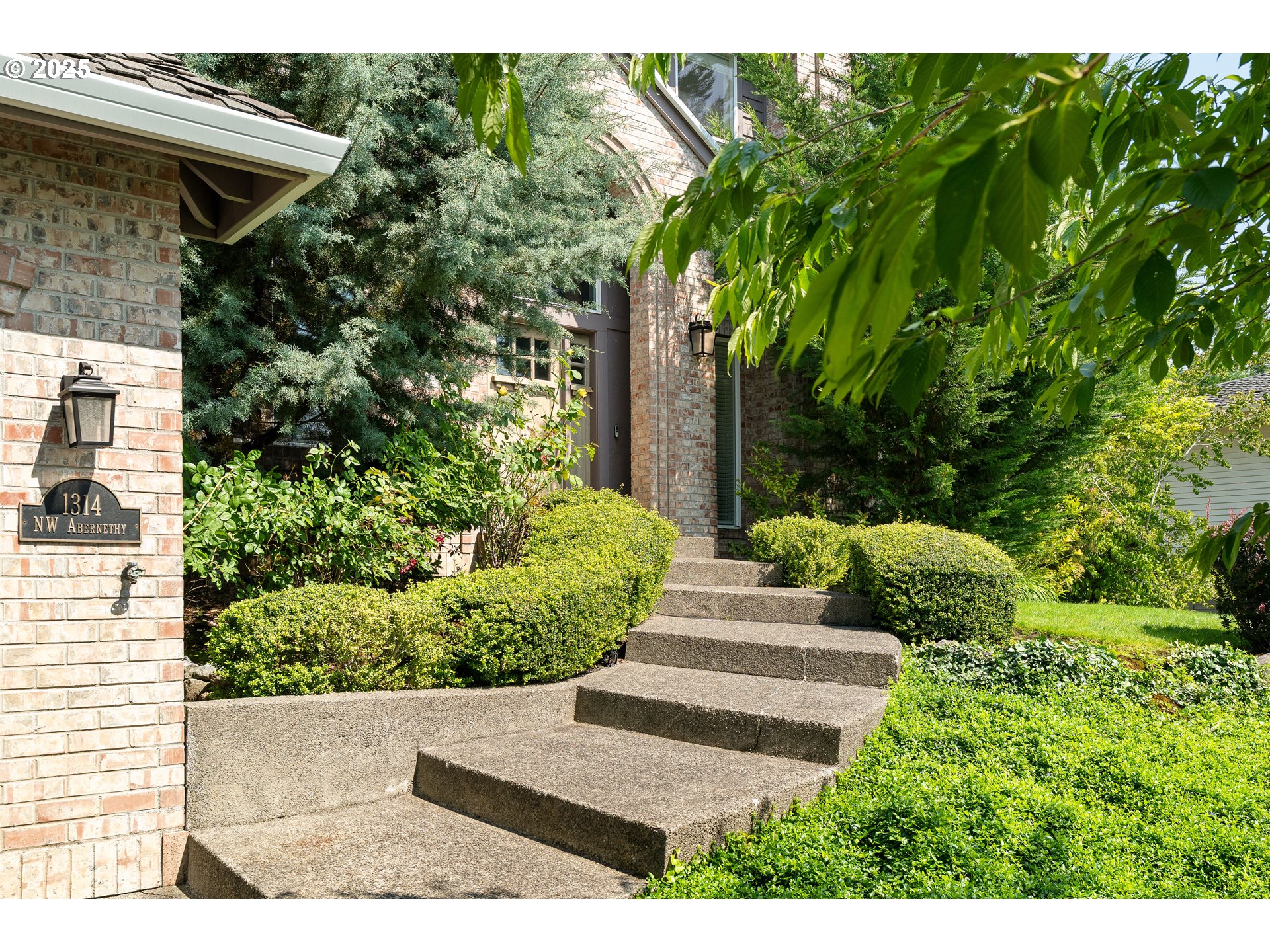 1314 Northwest Abernethy Road Portland, OR 97229 - Photo 3 of 46 Gallery Image 3