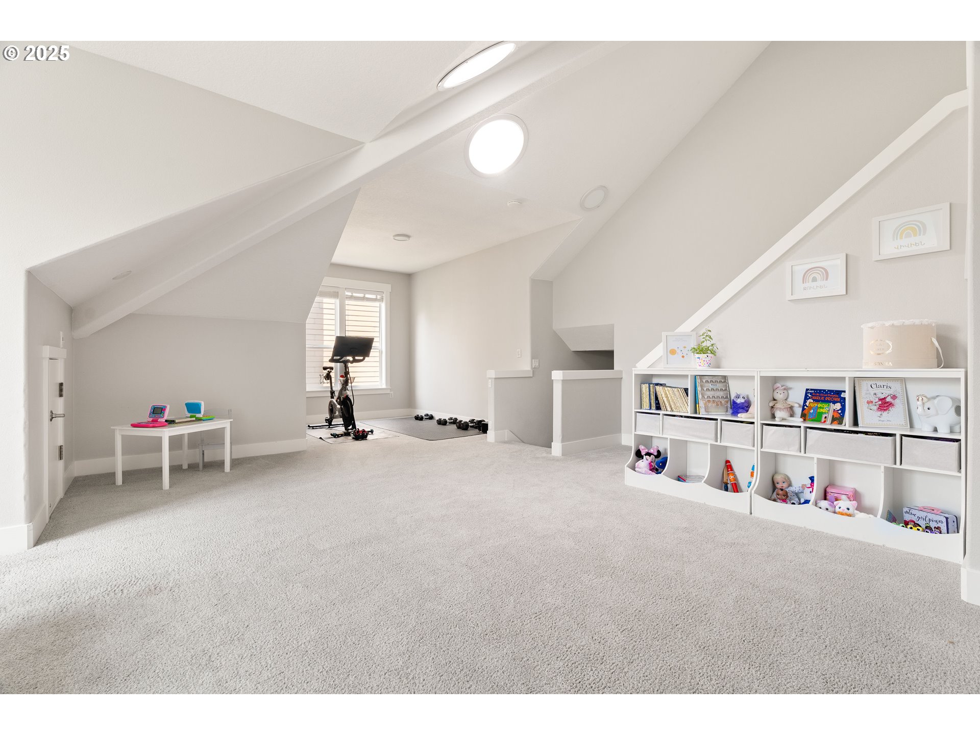 1314 Northwest Abernethy Road Portland, OR 97229 - Photo 40 of 46 Gallery Image 40