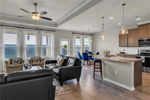 $326,900 | 1033 Ocean Breeze, Portland, TX 78374