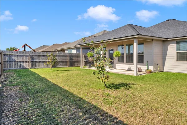 $326,900 | 1033 Ocean Breeze, Portland, TX 78374